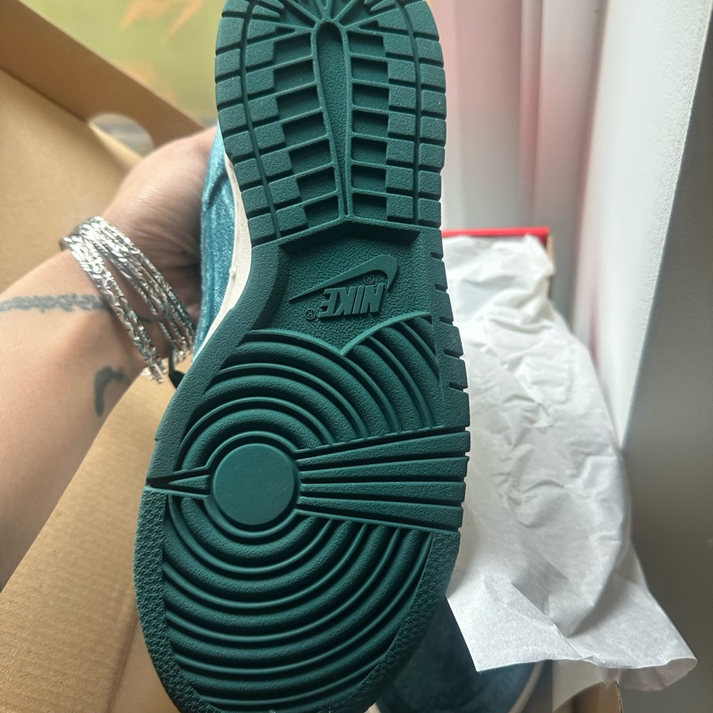 NWT Nike Dunk Low in Atomic Teal - Picture 2 of 3